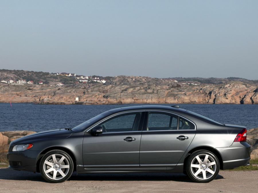  Volvo S80 V8 2007 года  (фото 15 из 69)